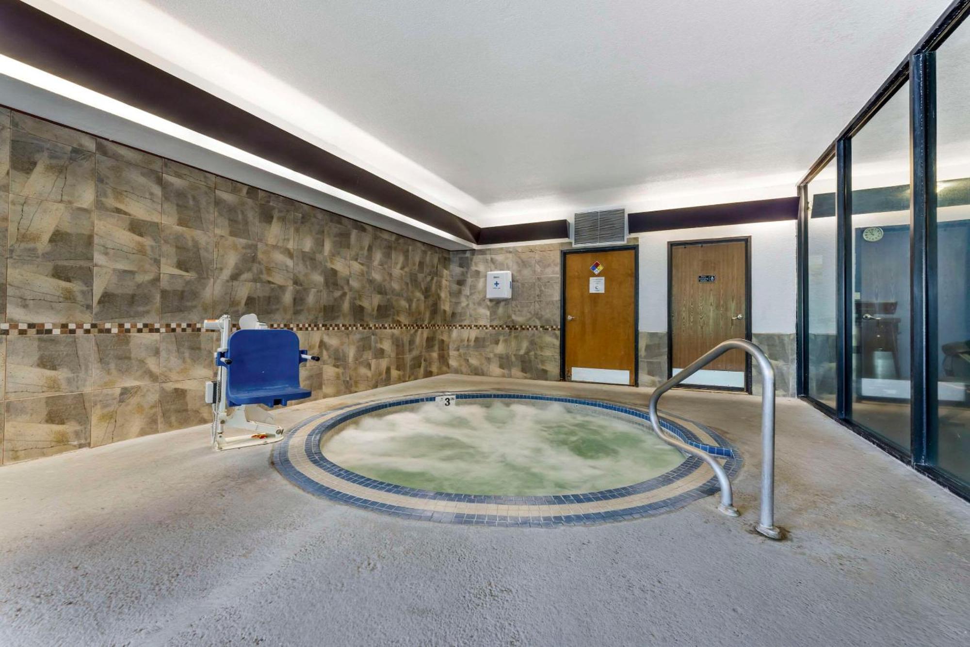 Comfort Suites Near Vancouver Mall Exterior foto