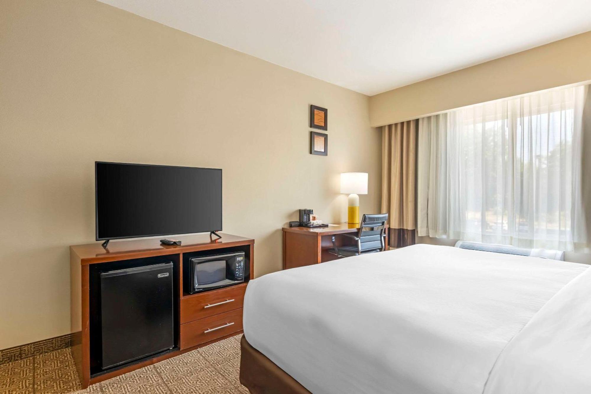 Comfort Suites Near Vancouver Mall Exterior foto