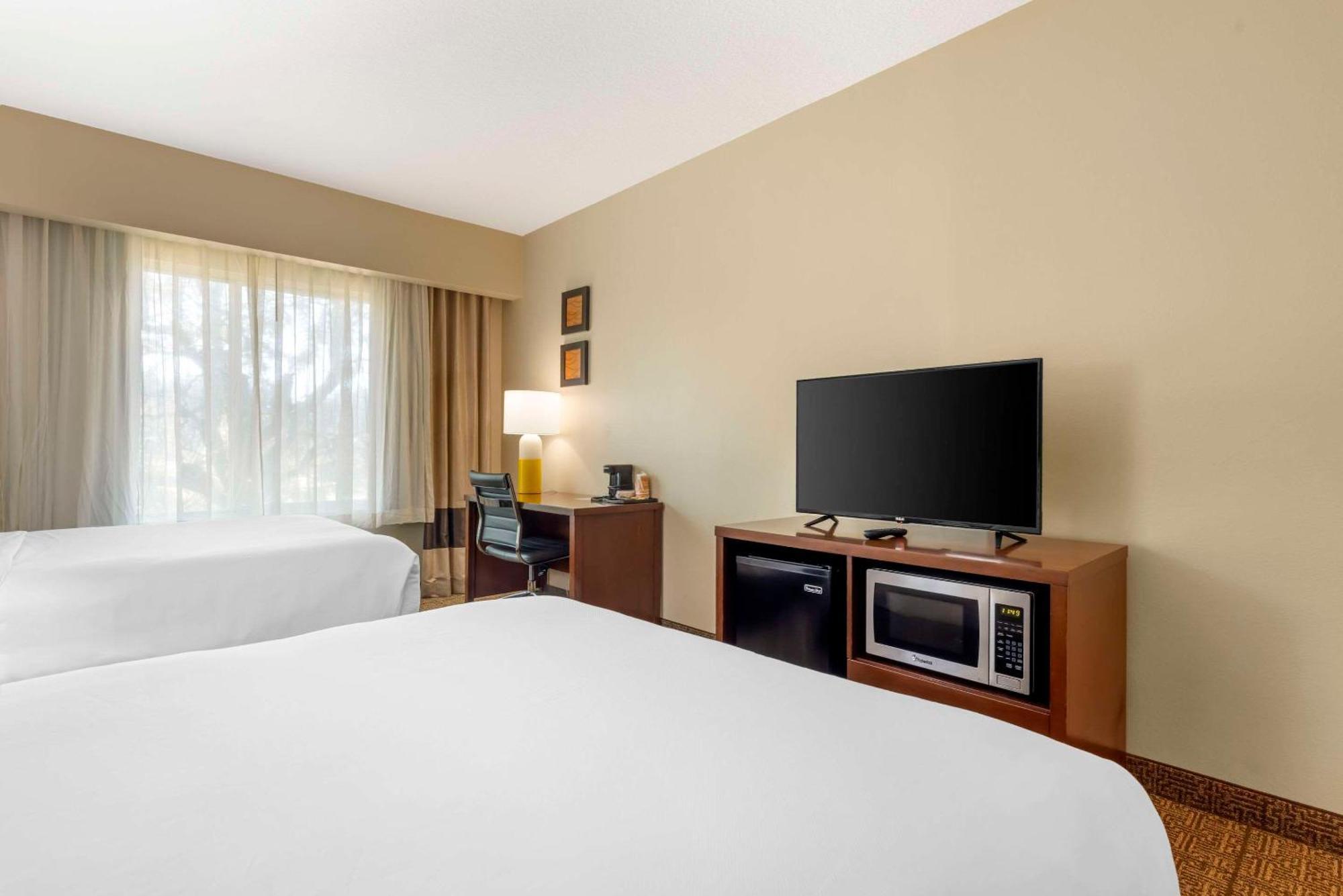 Comfort Suites Near Vancouver Mall Exterior foto