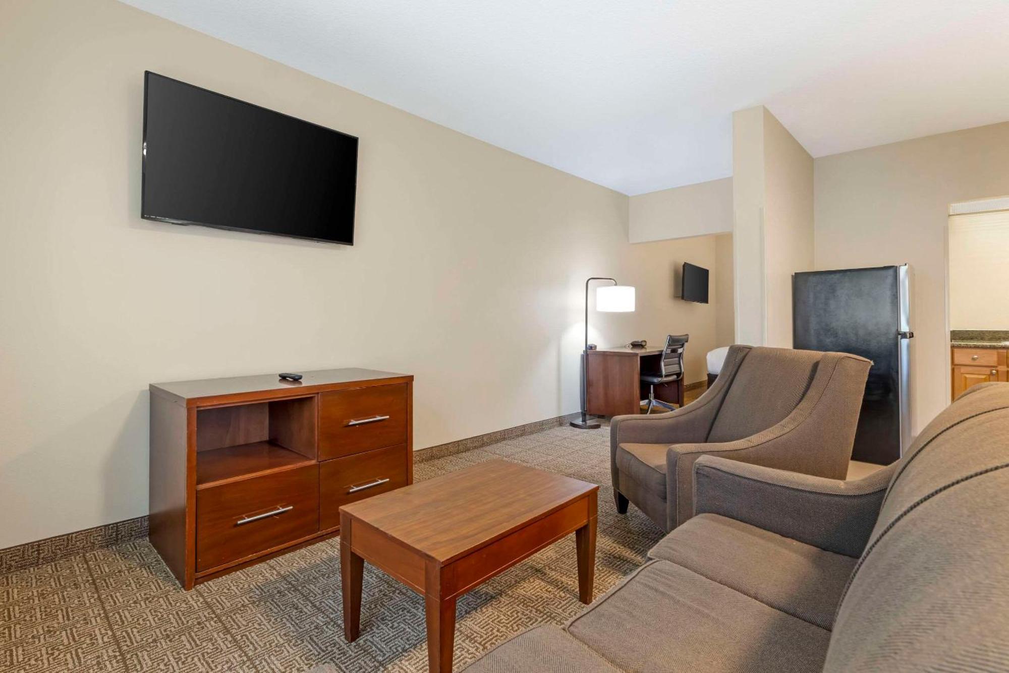 Comfort Suites Near Vancouver Mall Exterior foto